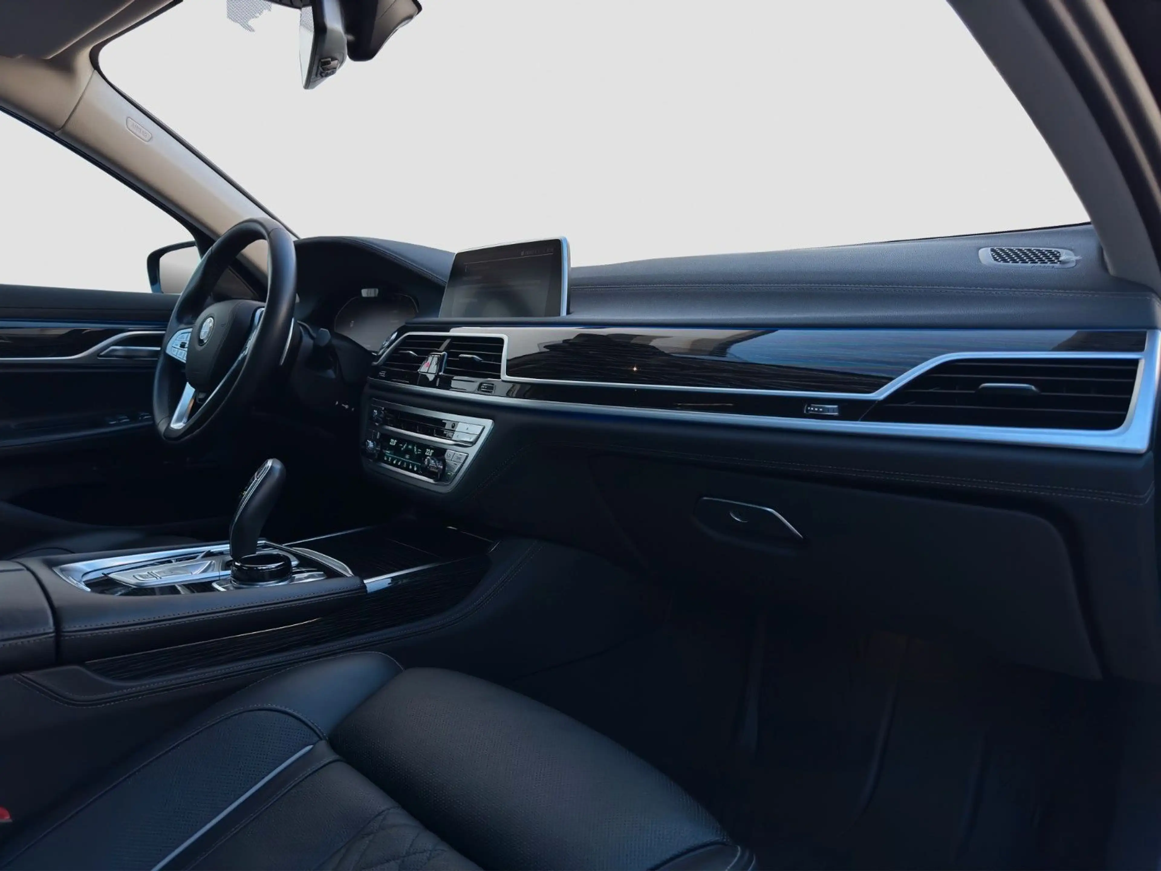 BMW 740 d xDrive Laser|Massage|Standheizung|H&K|PANO — photo 9
