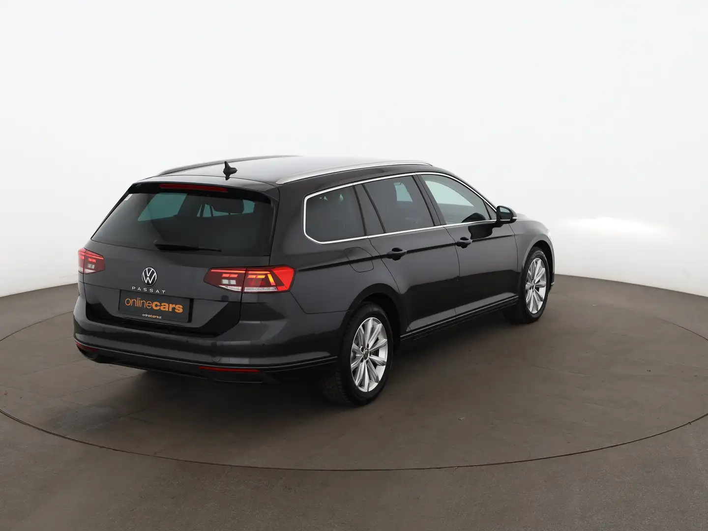 Volkswagen Passat Variant 2.0 TDI Business Aut LED RADAR NAV Grau - 2