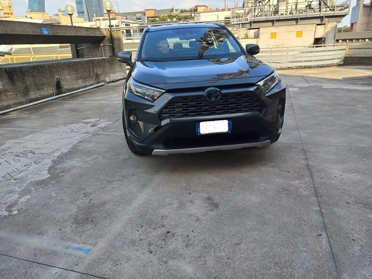 Toyota RAV 4 2.5 HV HYBRID Grijs - 2