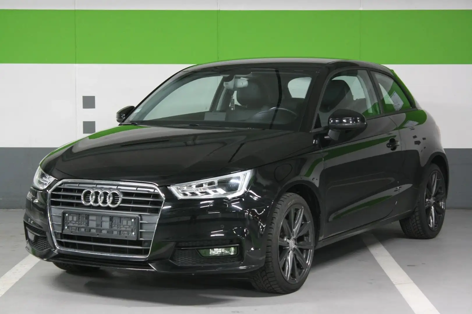 Audi A1 Design LEDER AUTOMATIK 1,4L Schwarz - 1