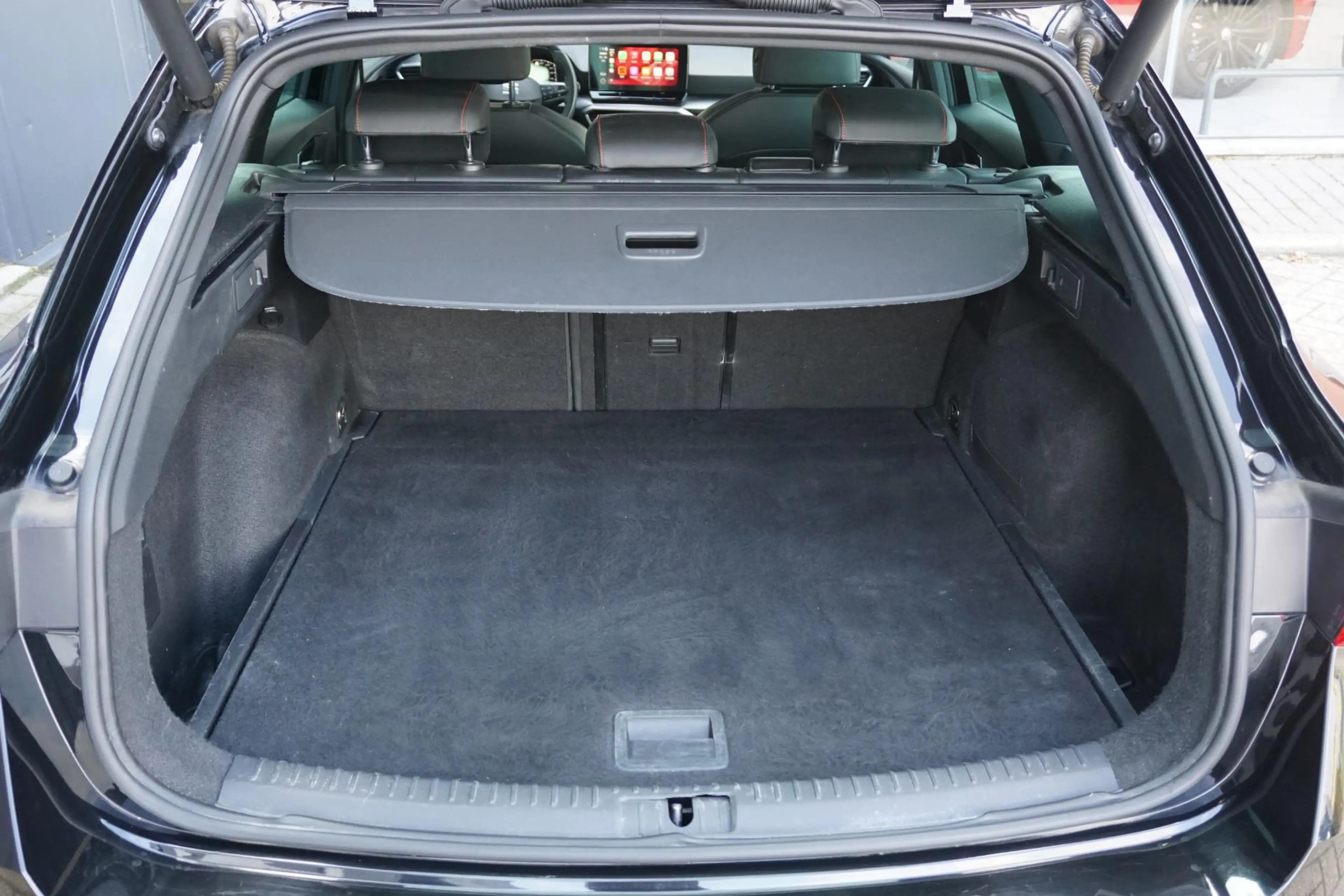 SEAT Leon Sportstourer 1.5 eTSI FR Business Intense * DEALER — photo 12