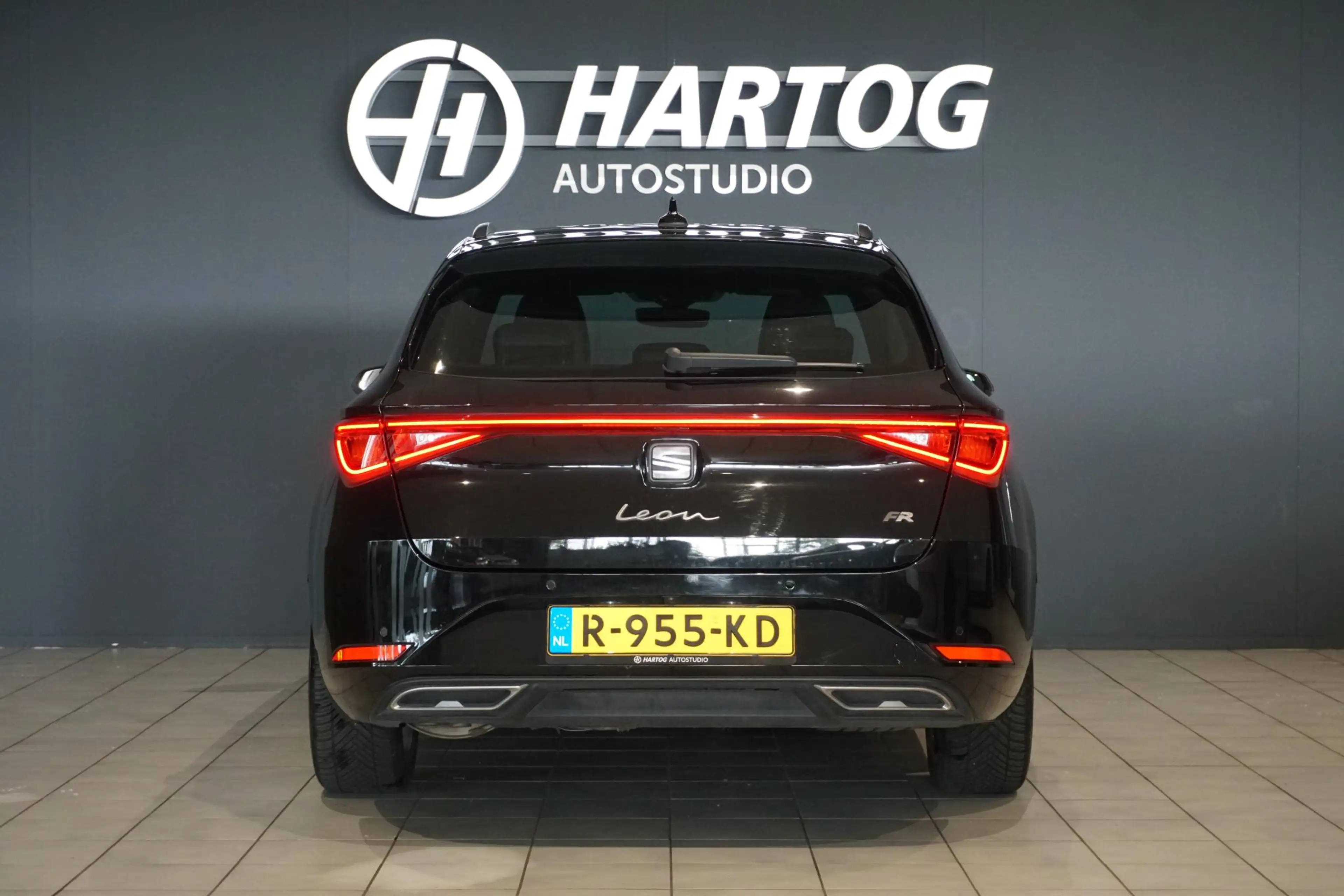 SEAT Leon Sportstourer 1.5 eTSI FR Business Intense * DEALER — photo 11