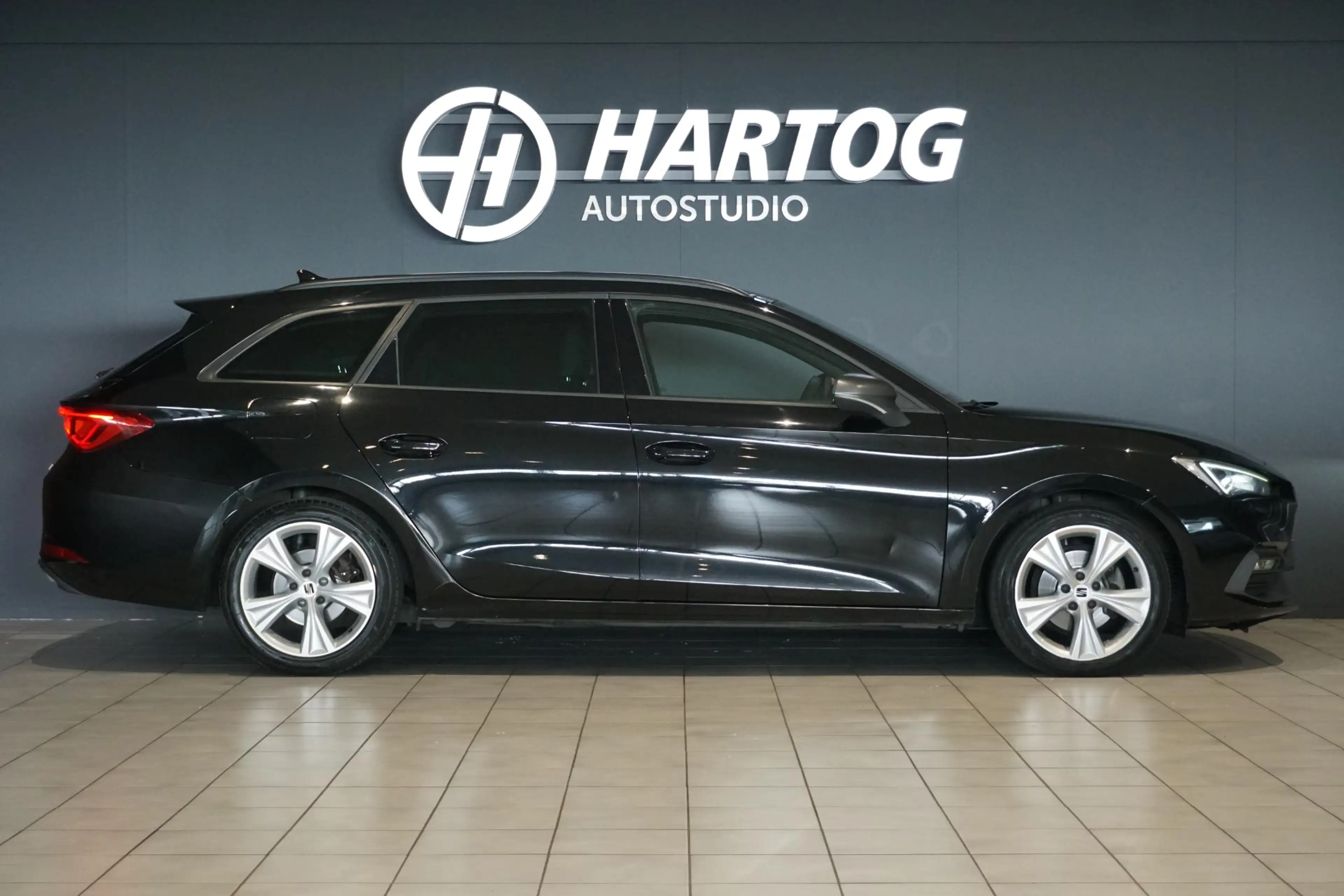 SEAT Leon Sportstourer 1.5 eTSI FR Business Intense * DEALER — photo 7
