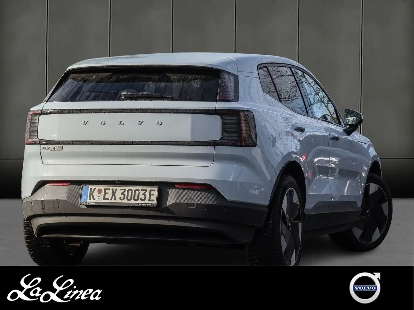 Volvo EX30 Single Motor Extended Range RWD Plus NP:50.400,... Blau - 2