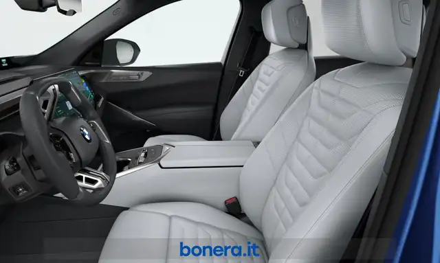BMW X5 view 4