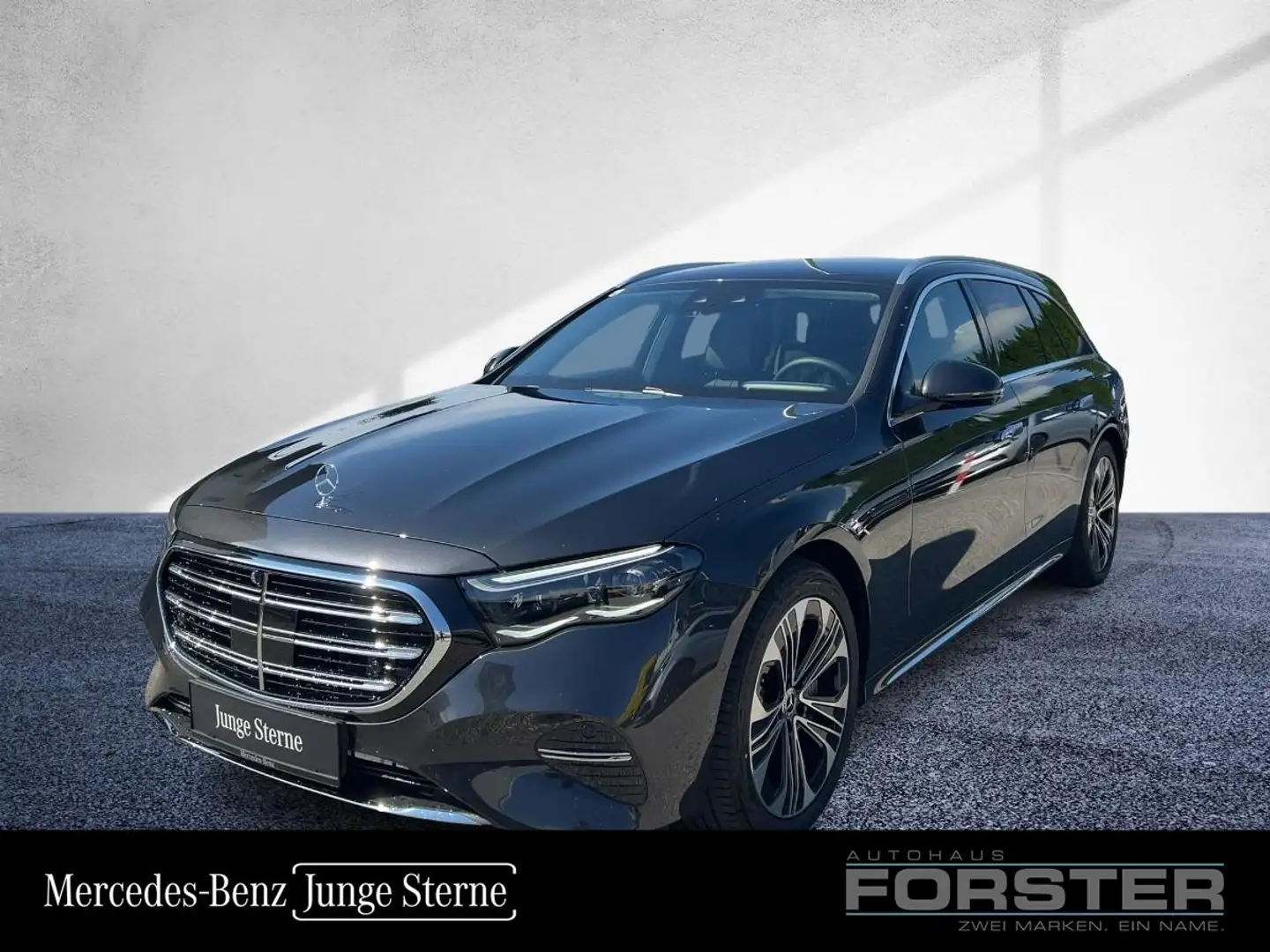 Mercedes-Benz E 300 de 4MATIC T-Modell Digital Light Navi SHZ Grau - 1