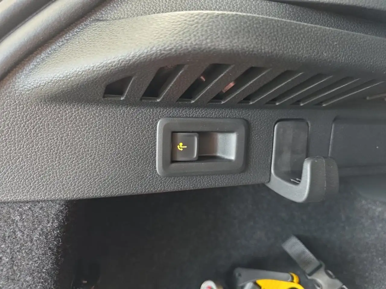 Skoda Kamiq Monte Carlo 1,5TSI DSG AHK/Matrix/el.Klappe, миниатюра 19