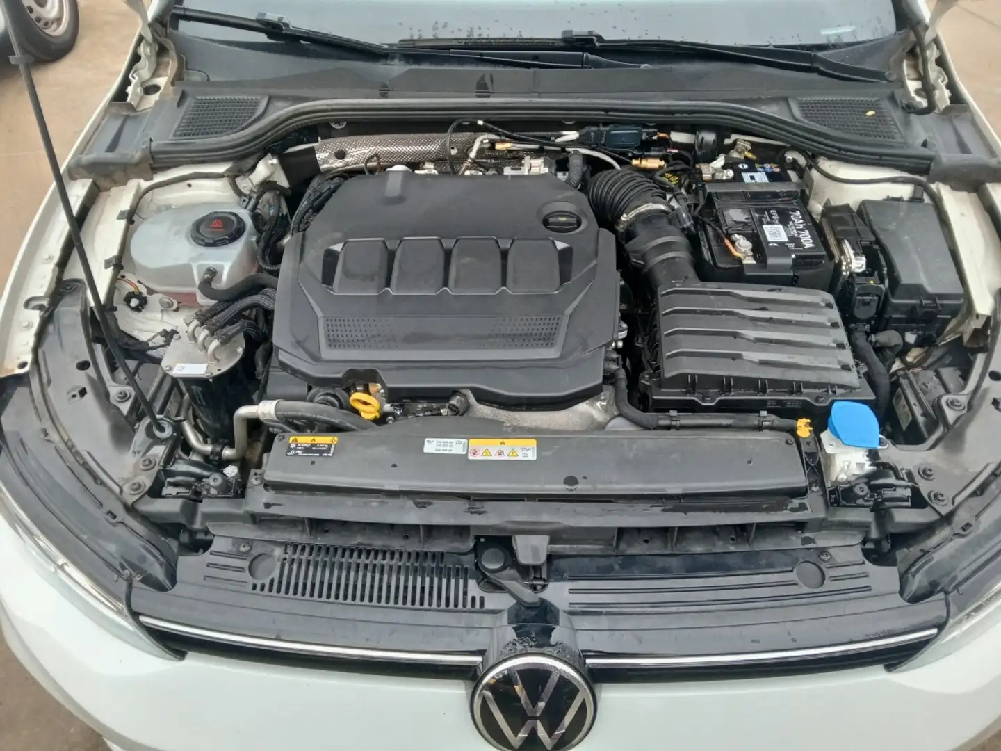 Volkswagen Golf 2.0TDI Life DSG 85kW Alb - 2