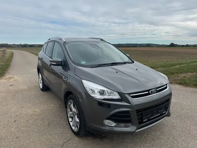 Ford Kuga Titanium Pano Leder Kamera Navi