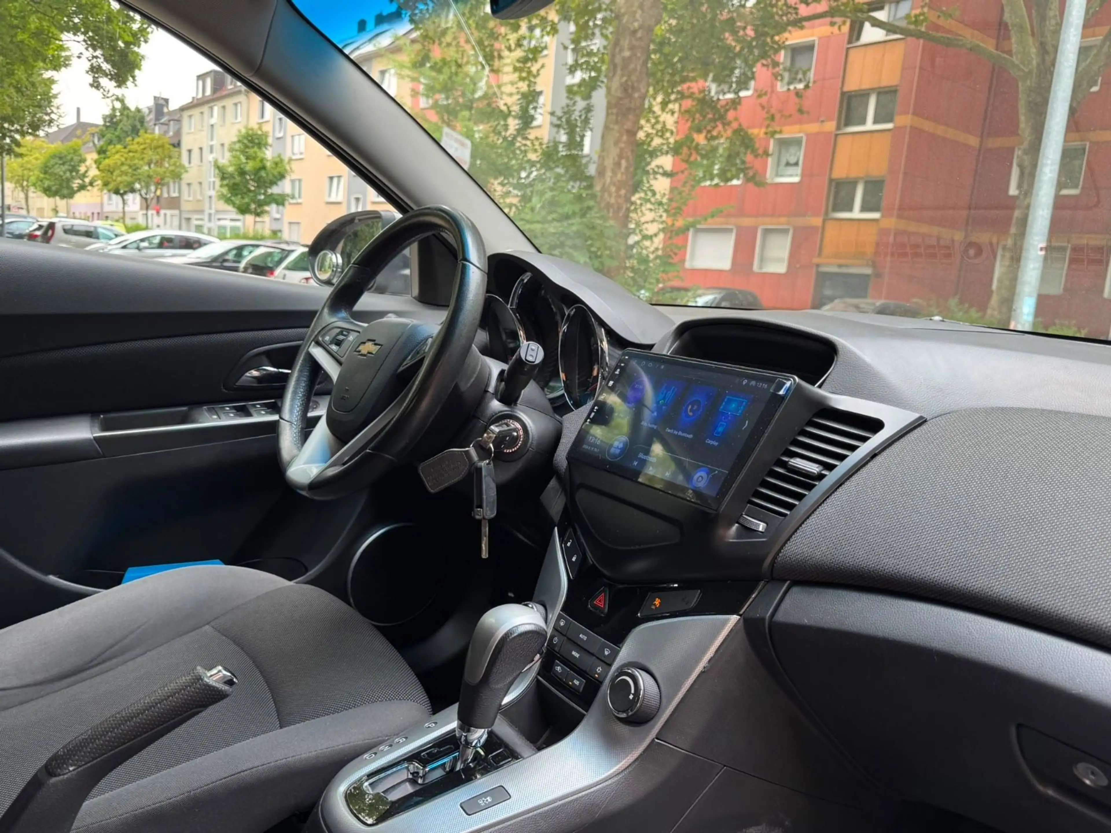 Chevrolet Cruze Hatchback LTZ/KLIMAAUTO/TEMPOMAT/AUTOMATIK — photo 11