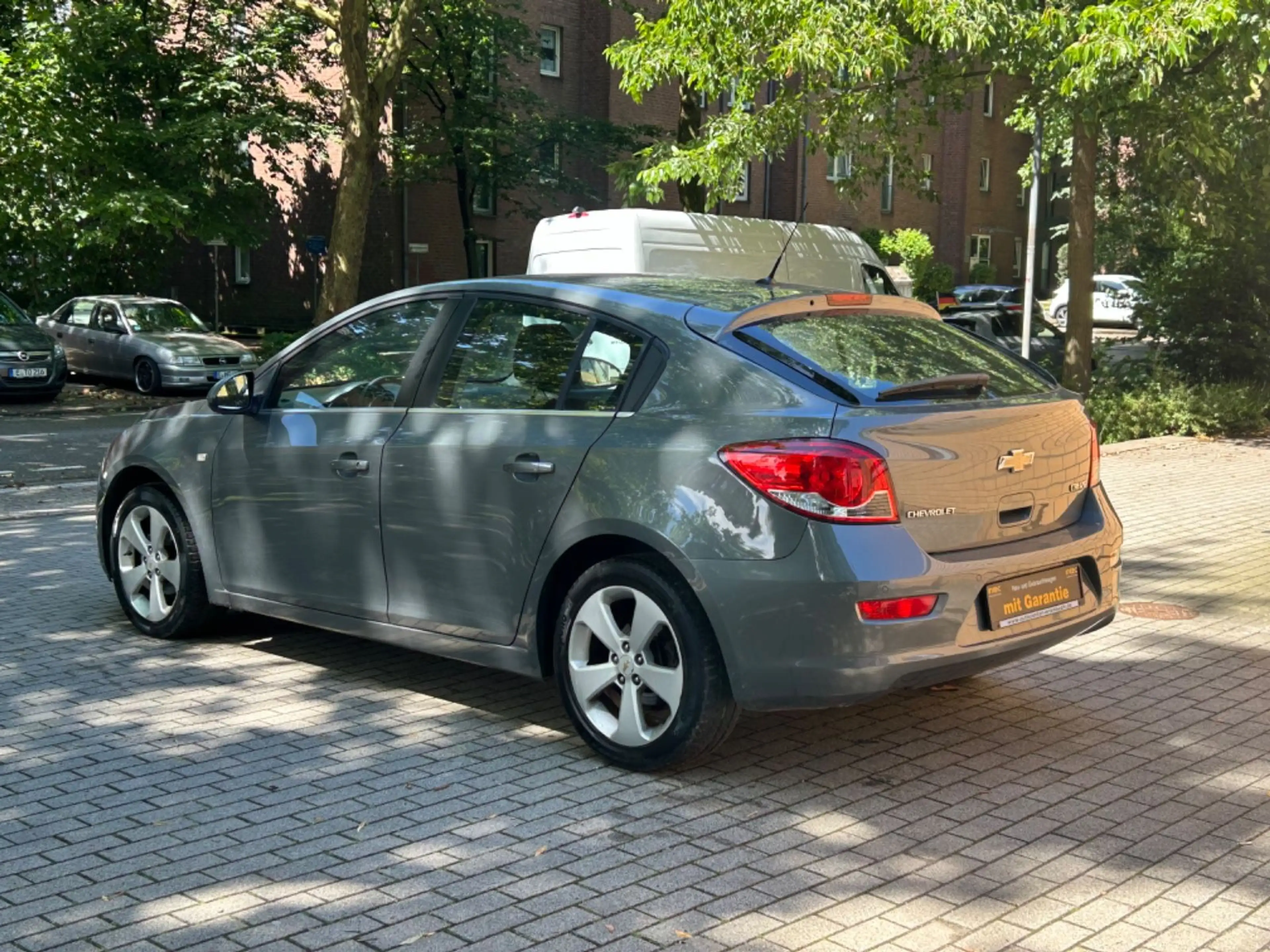 Chevrolet Cruze Hatchback LTZ/KLIMAAUTO/TEMPOMAT/AUTOMATIK — photo 6