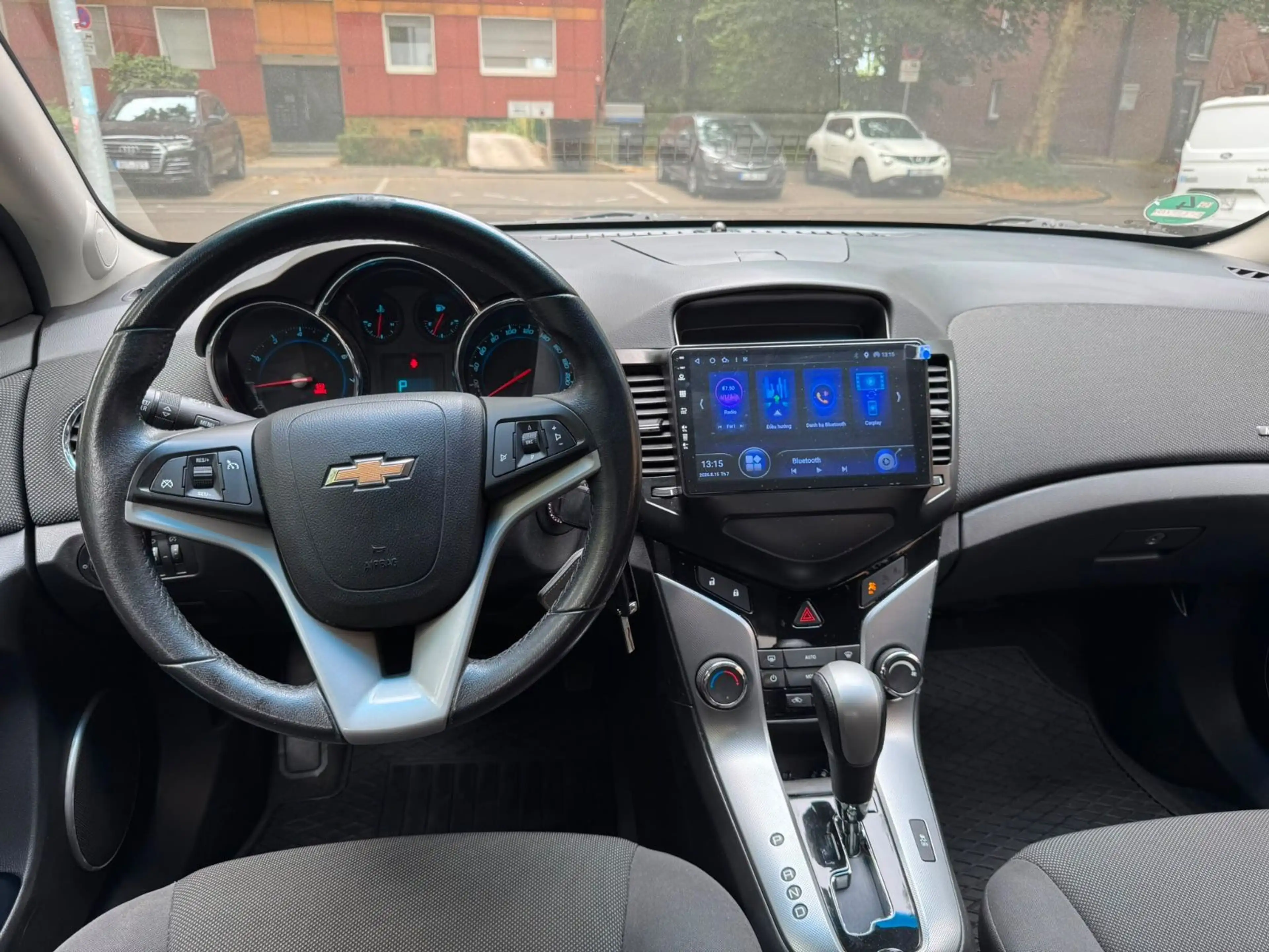 Chevrolet Cruze Hatchback LTZ/KLIMAAUTO/TEMPOMAT/AUTOMATIK — photo 10