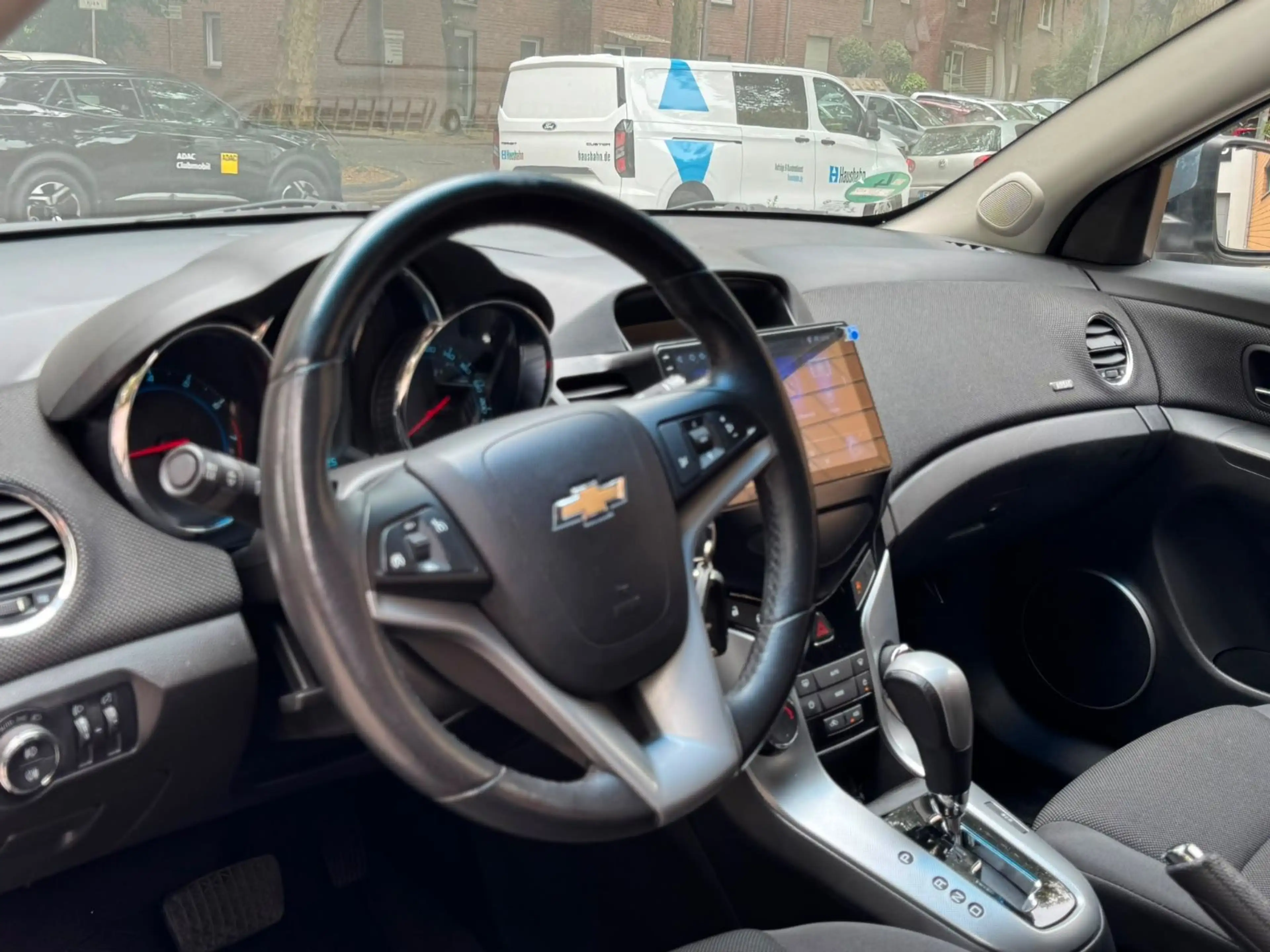 Chevrolet Cruze Hatchback LTZ/KLIMAAUTO/TEMPOMAT/AUTOMATIK — photo 9