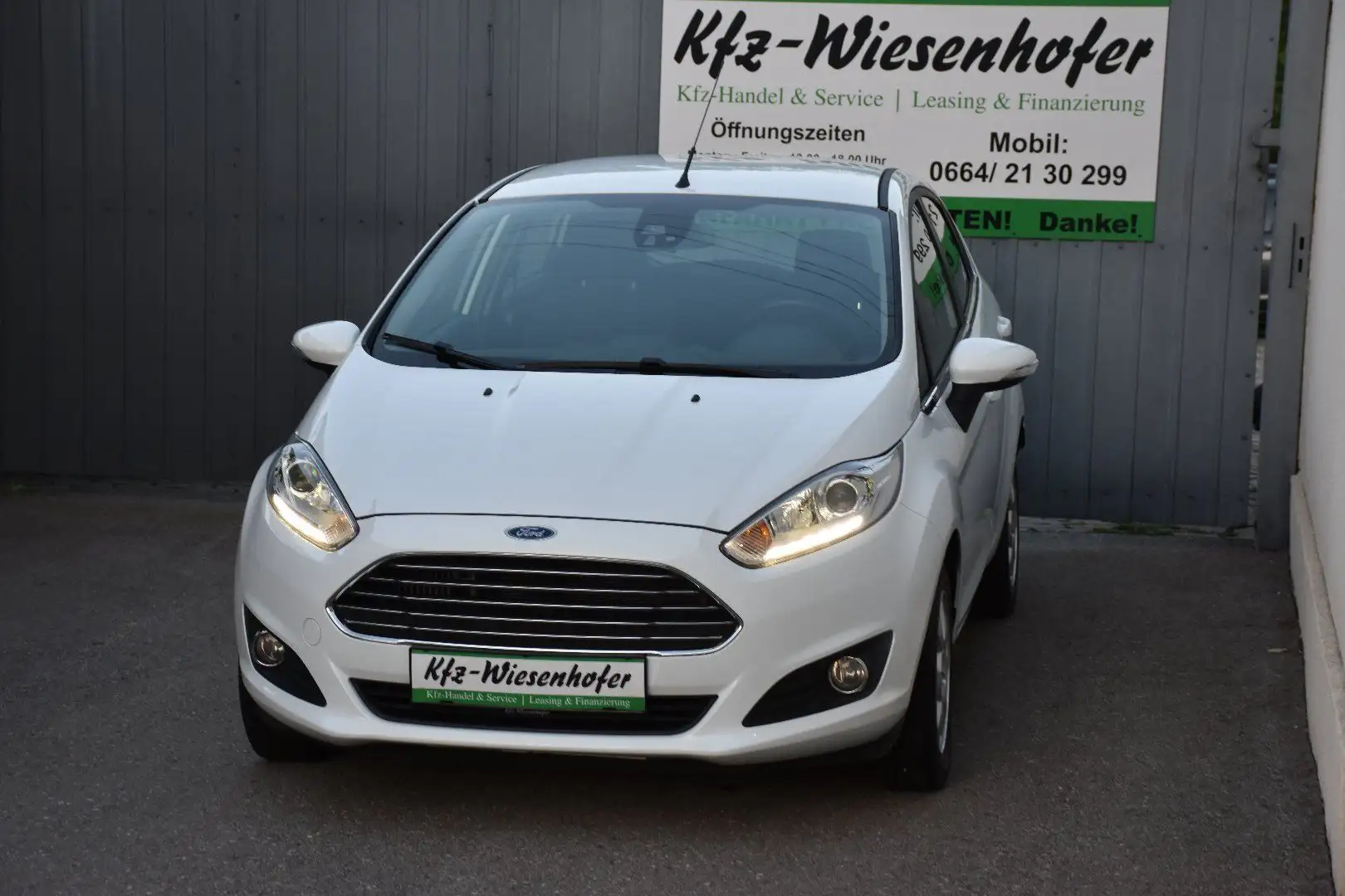 Ford Fiesta Titanium 1,0l EcoBoost / Service NEU / Weiß - 2