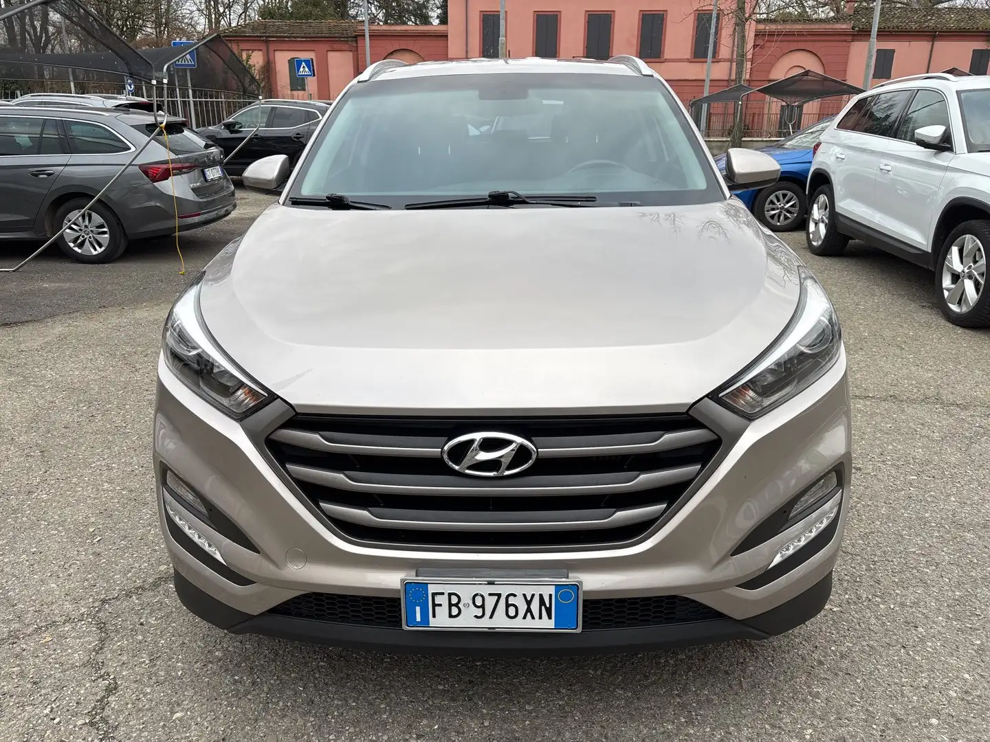 Hyundai TUCSON 2.0 CRDi 136 cv - 4WD - Grigio - 2