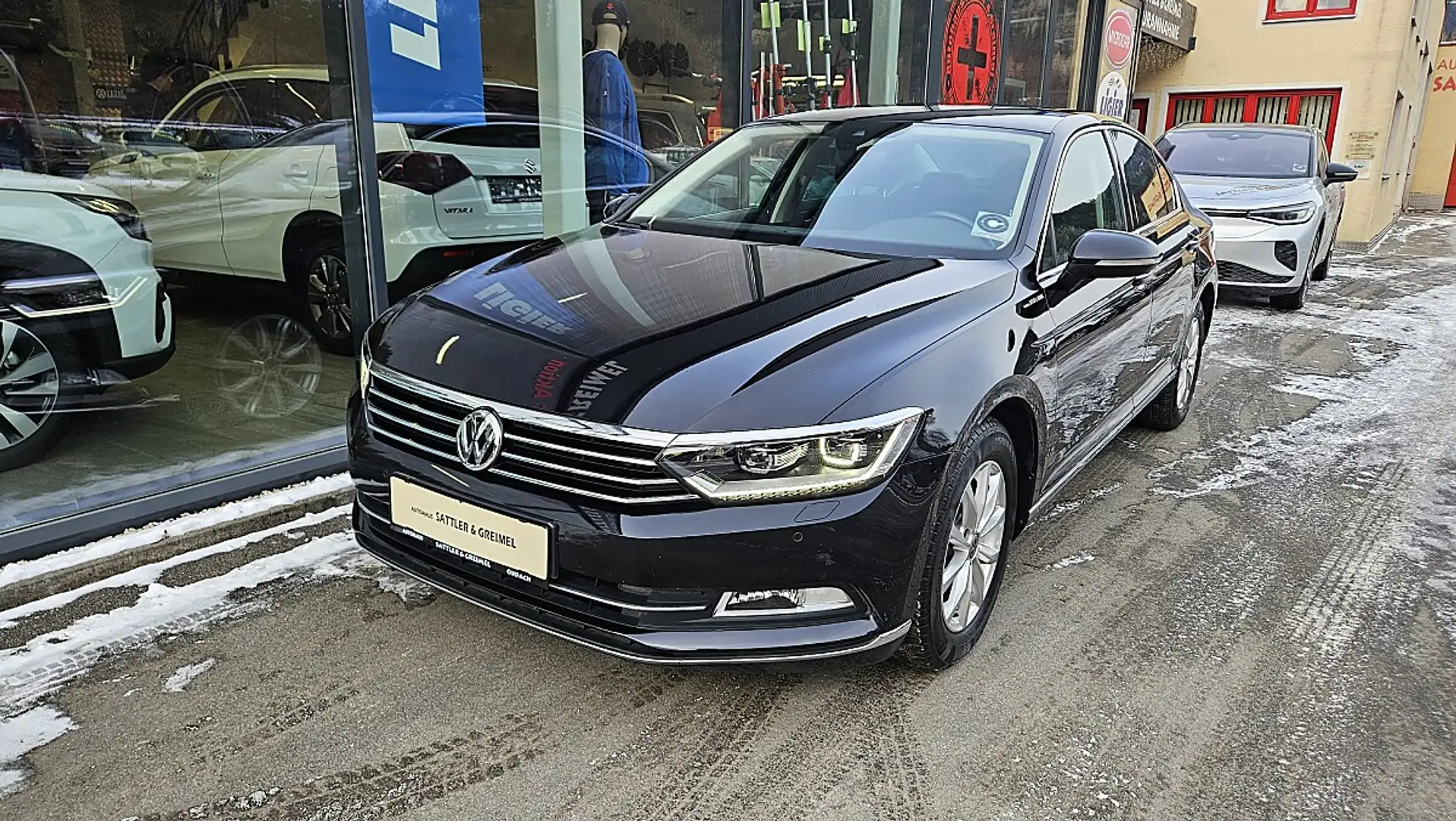 Volkswagen Passat Highline 2,0 TDI DSG Schwarz - 2
