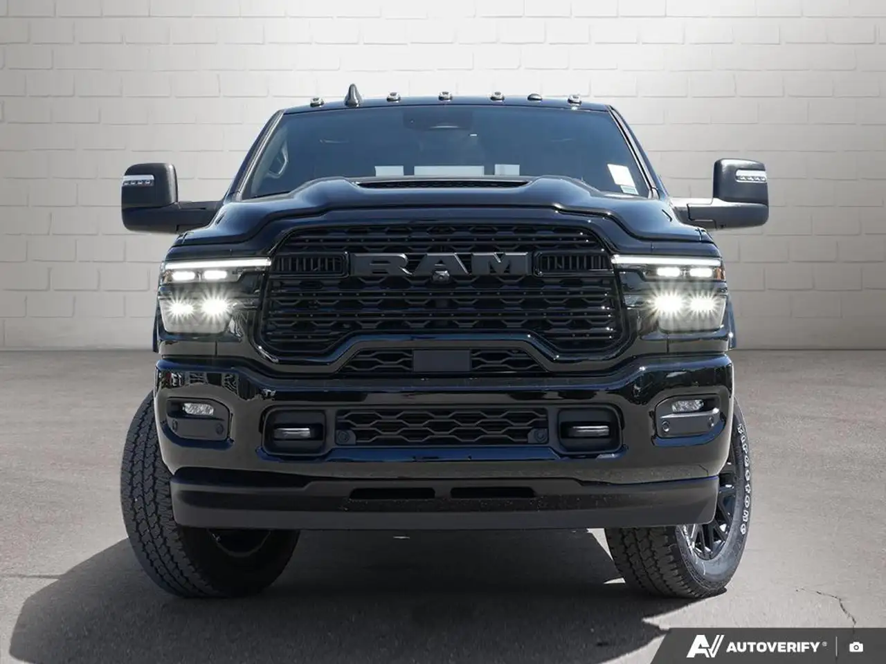 RAM 3500 снимка RAM 3500