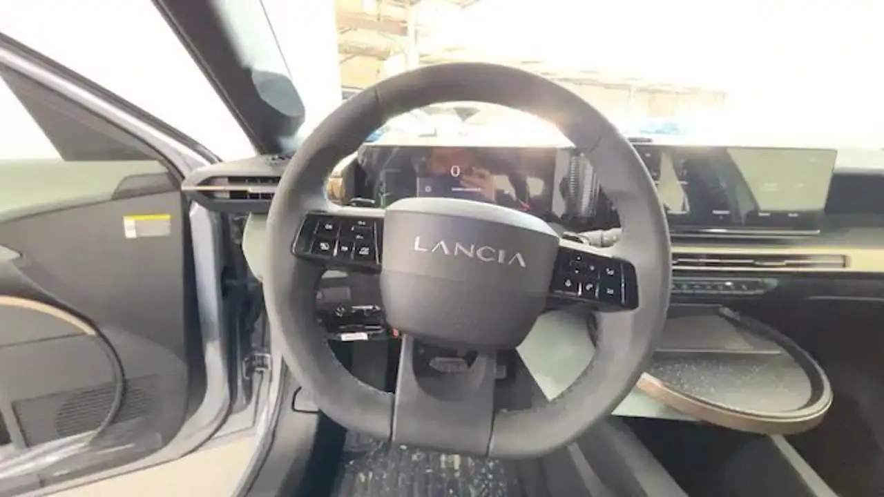 Lancia Ypsilon 2026 — фото 8