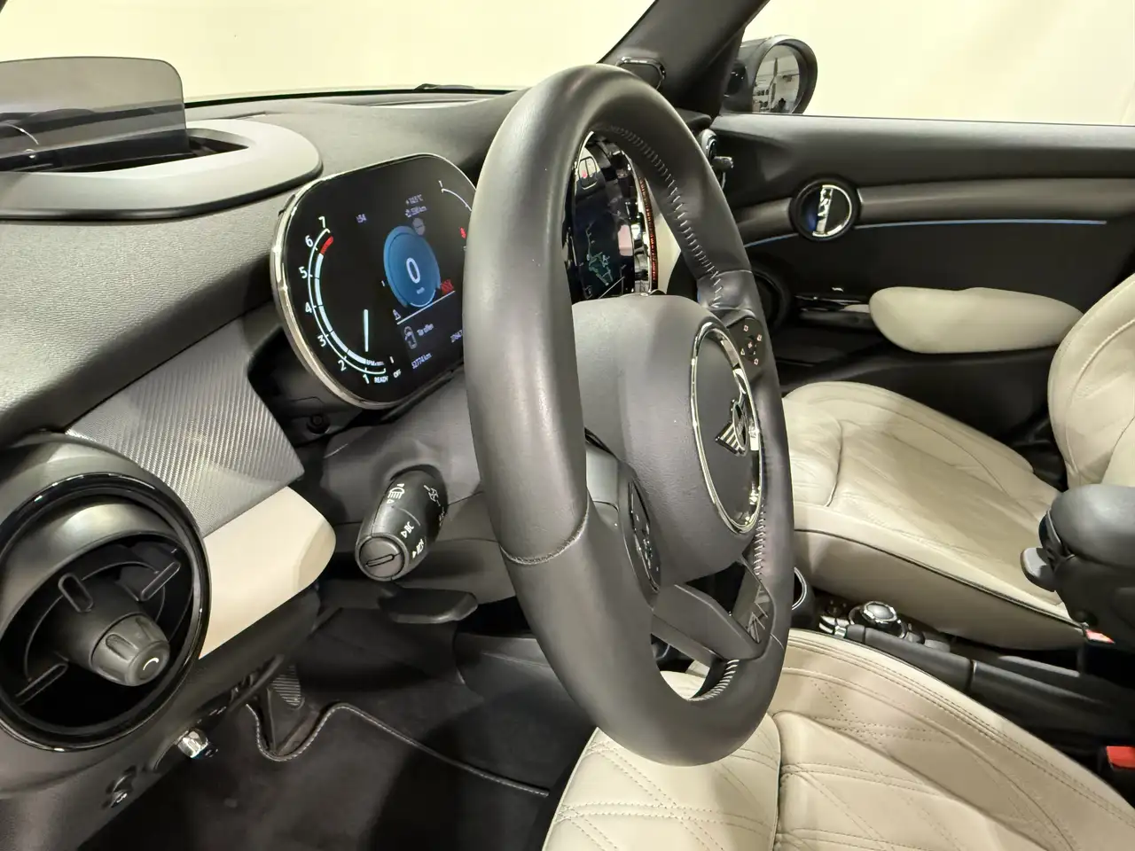 MINI Cooper S 5-Türer Aut Navi RFK HUD HK Pano DA PA 14