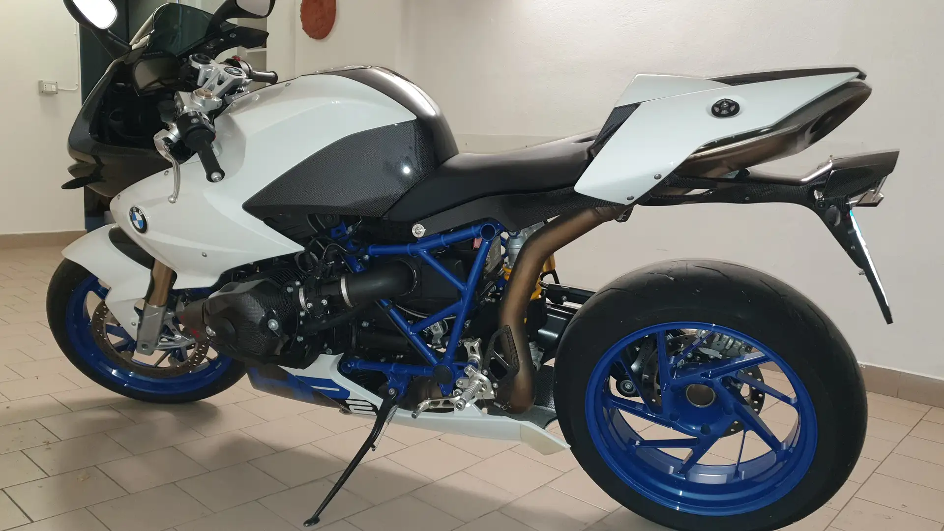 BMW HP2 Sport Weiß - 2