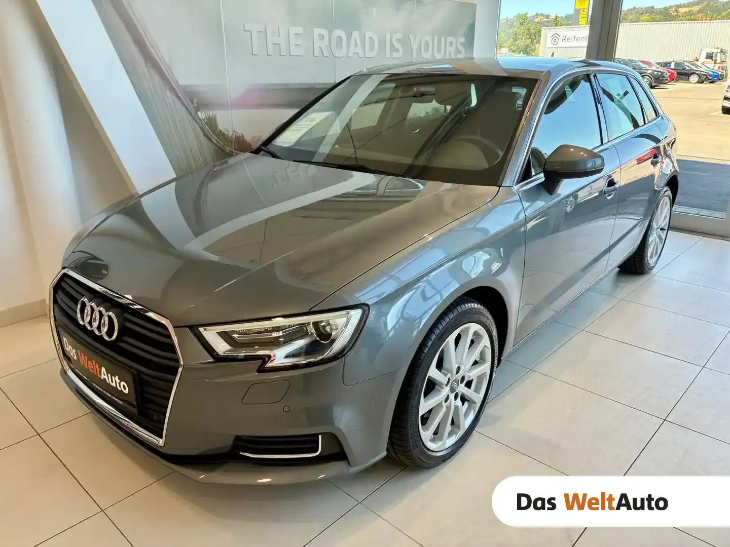 Audi A3 Audi A3 SB 1.0 TFSI intense Grau - 1