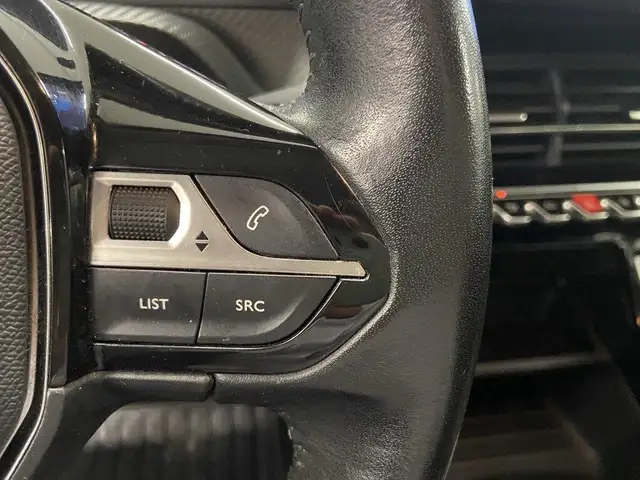 Peugeot 2008 view 14