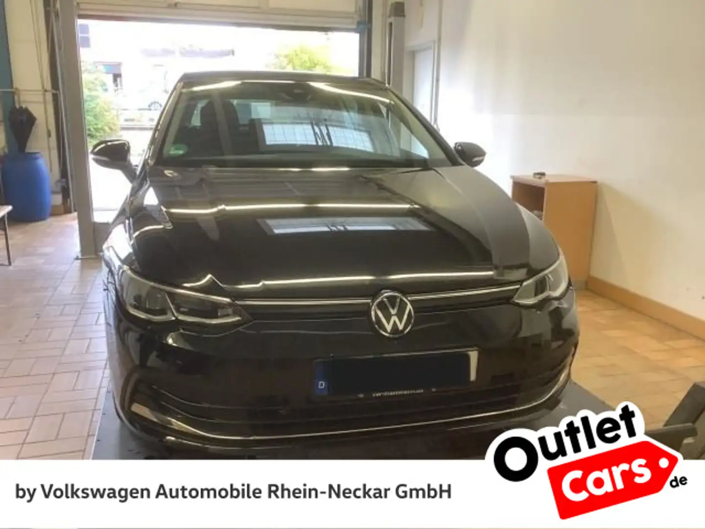 Volkswagen Golf VIII 1.0 TSI Active Navi Klima PDC uvm Schwarz - 1