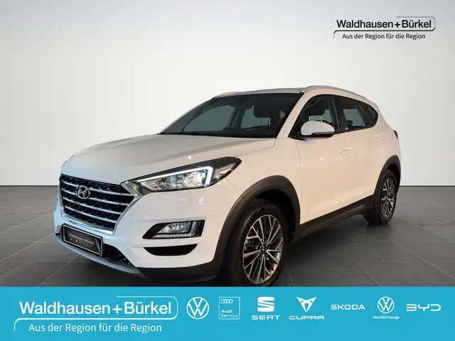 Hyundai TUCSON 1.6 Advantage R-Kam.|SHZ|elSitz|Navi|PDC