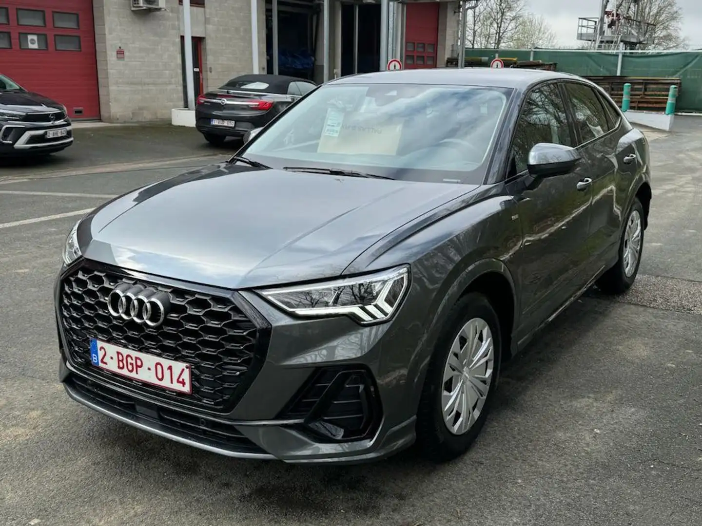 Audi Q3 Q3 Sportback 35 TDi Business Edit SLine Gris - 1