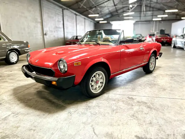 Fiat 124 Spider Pininfarina