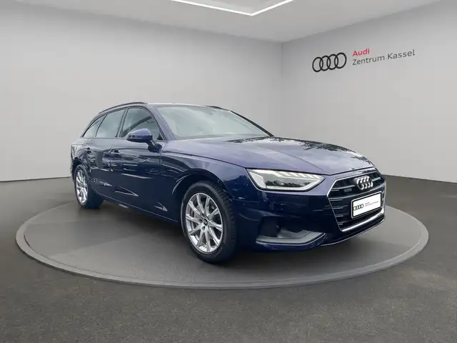 Audi A4 view 8