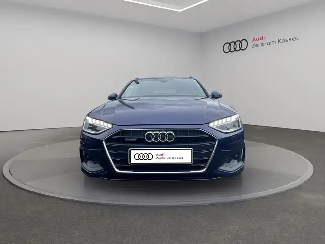 Audi A4 view 9