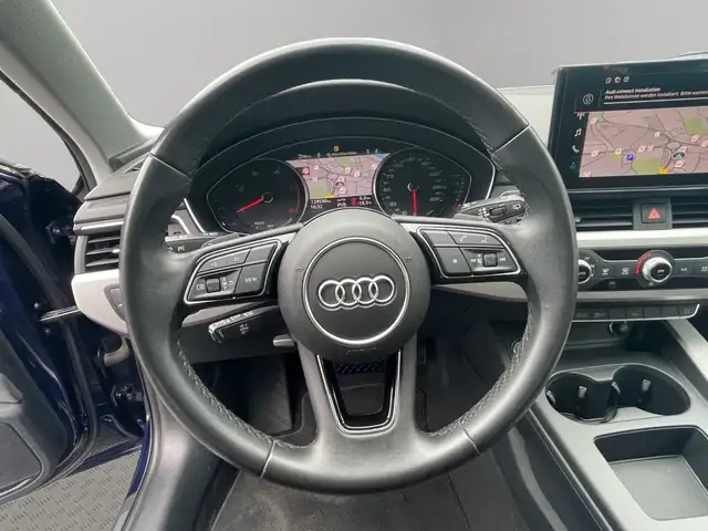 Audi A4 view 11