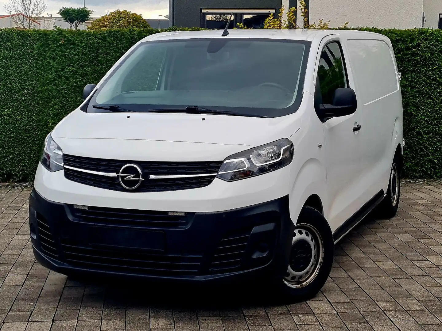 Opel Vivaro Kasten Edition M (Automatik, AHK, NAVI) Weiß - 1