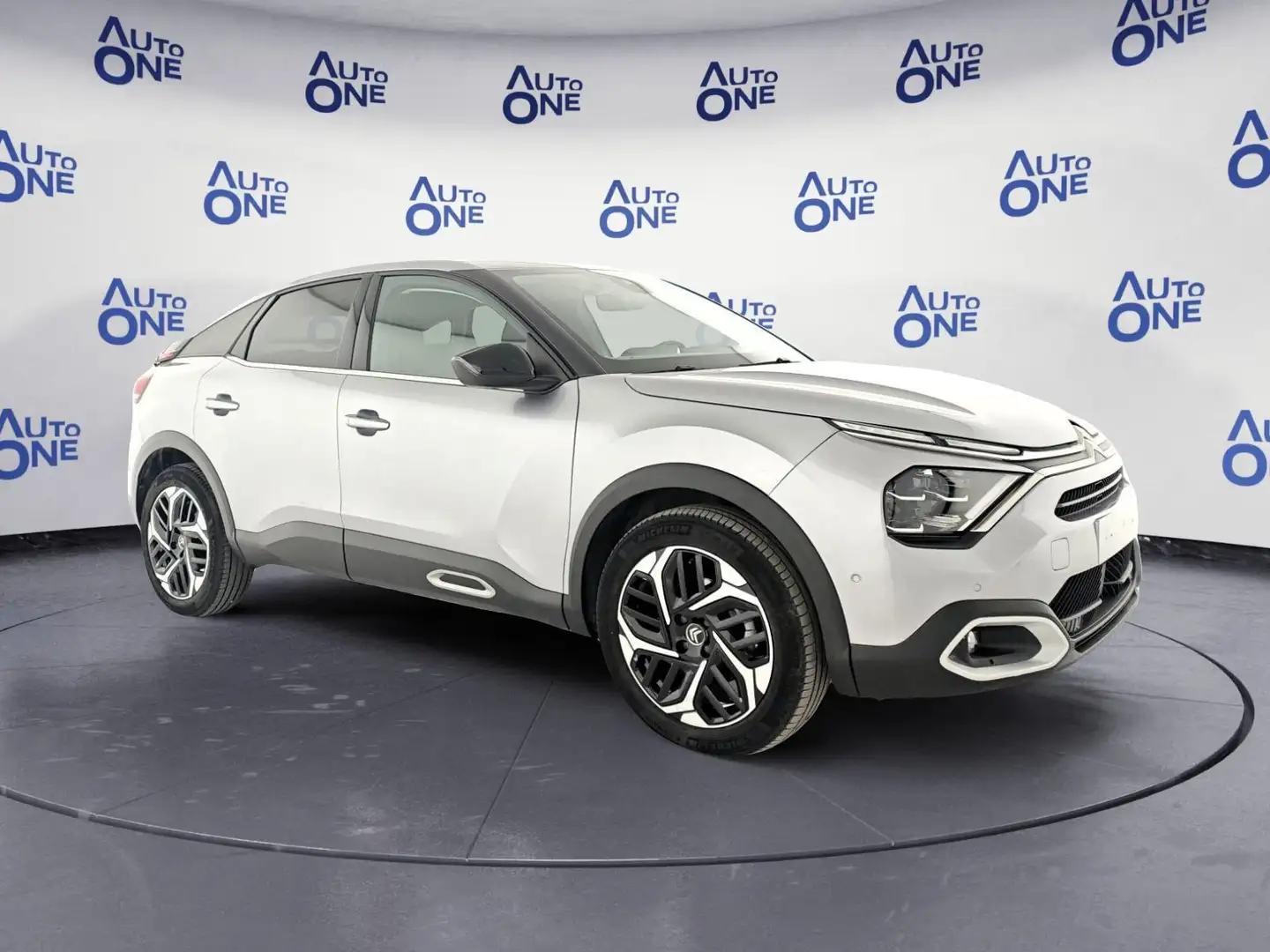 Citroen C4 C4 PureTech 130 S&S EAT8 Shine - 2k** Gris - 1