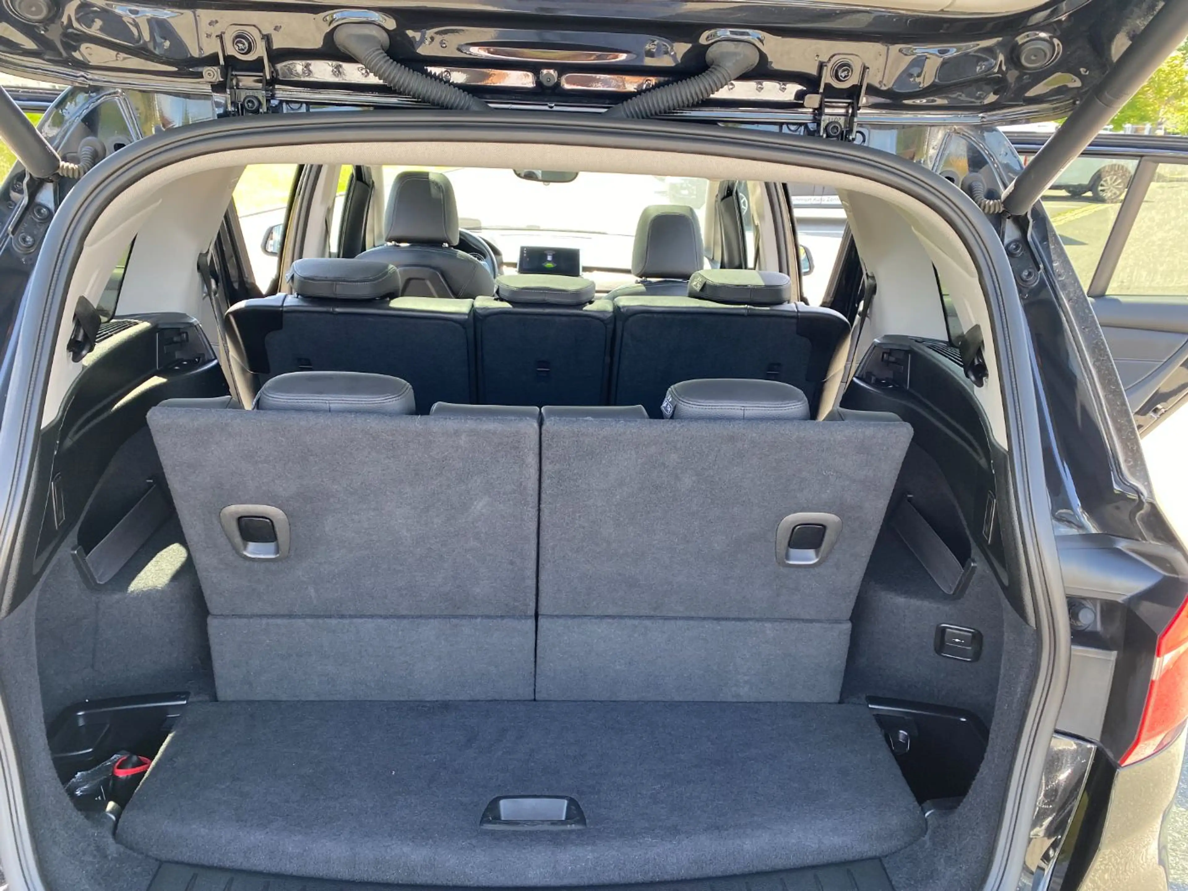 BMW 216 i Gran Tourer  LuxuryLine LED+Navi+Pano+7Sitze — photo 10