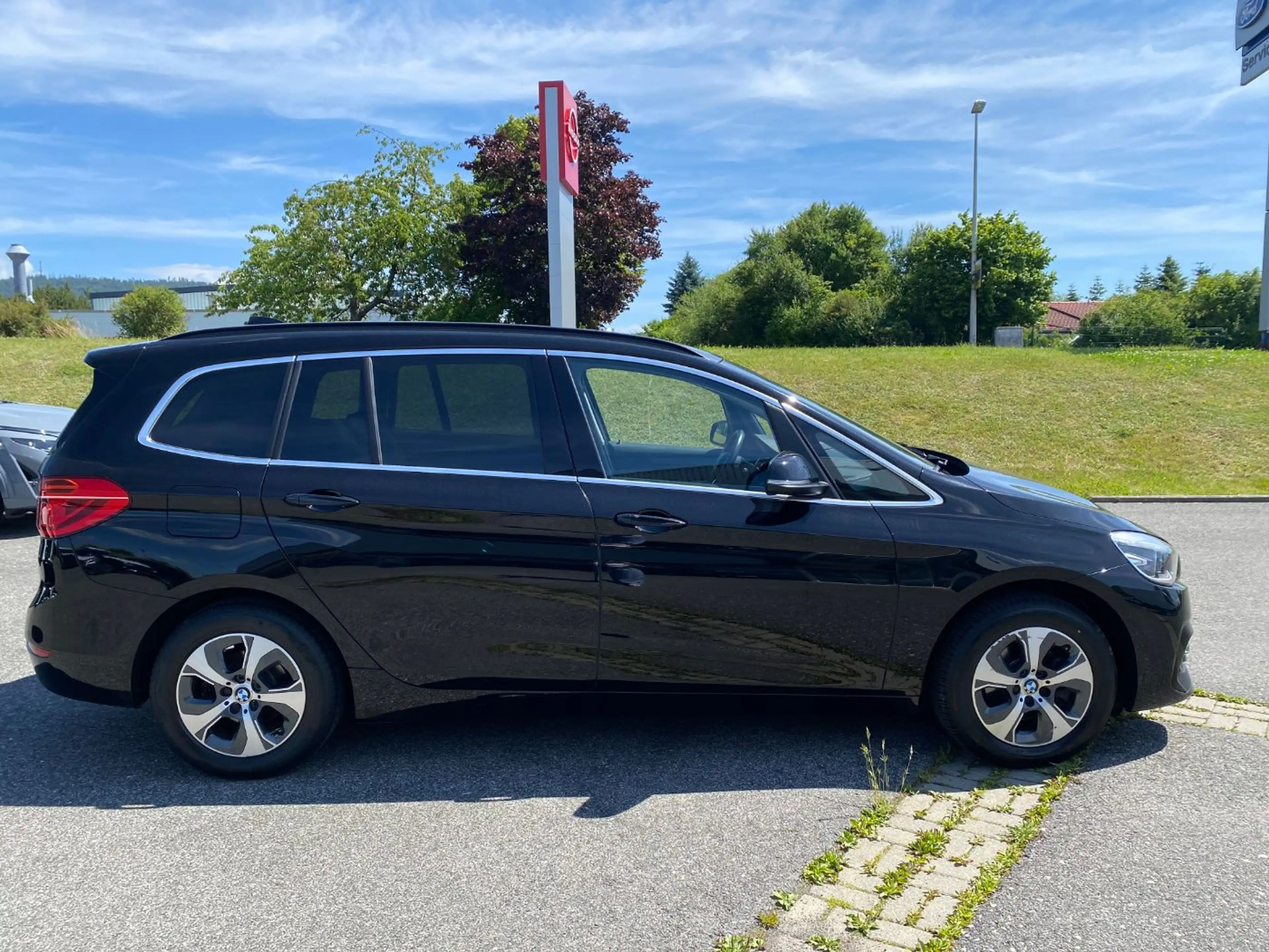 BMW 216 i Gran Tourer  LuxuryLine LED+Navi+Pano+7Sitze — photo 7