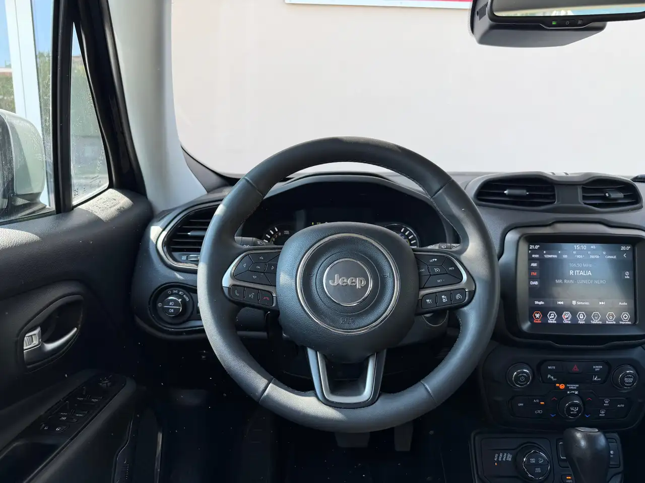 Jeep Renegade 1.3 t4 phev Limited 4xe at6, миниатюра 8