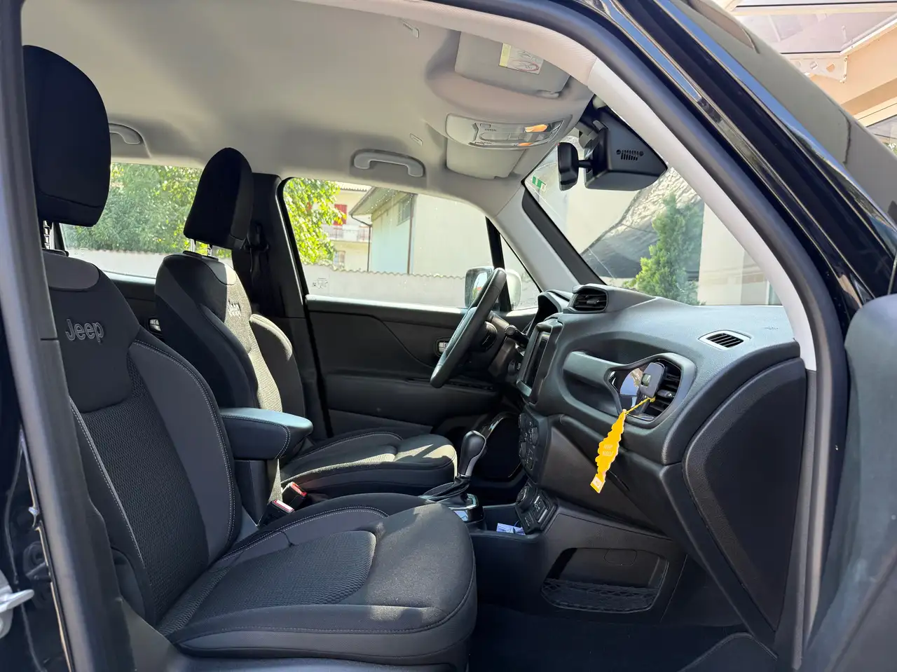 Jeep Renegade 1.3 t4 phev Limited 4xe at6, миниатюра 12