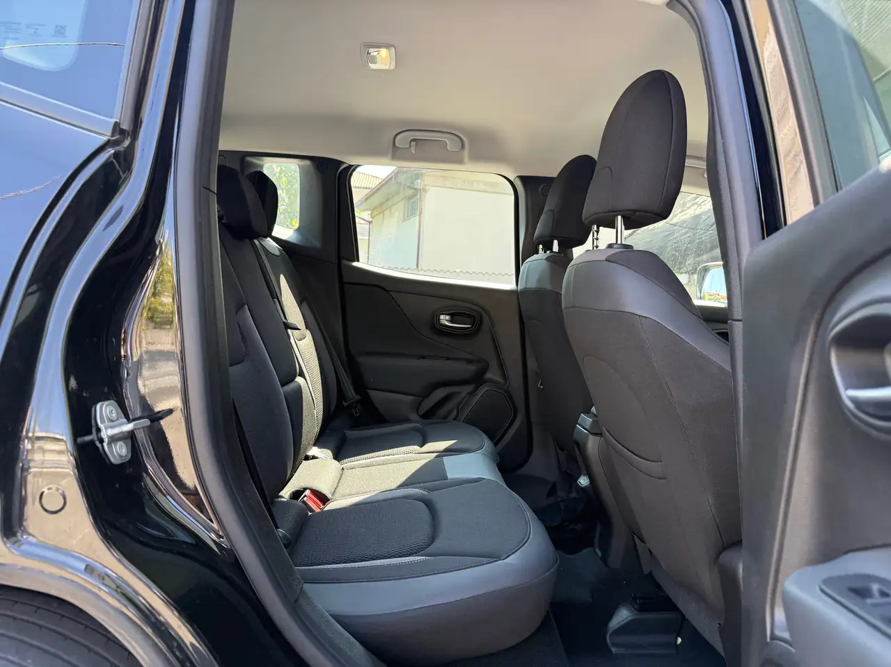 Jeep Renegade 1.3 t4 phev Limited 4xe at6, миниатюра 13
