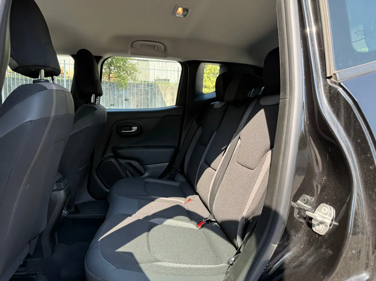 Jeep Renegade 1.3 t4 phev Limited 4xe at6, миниатюра 11