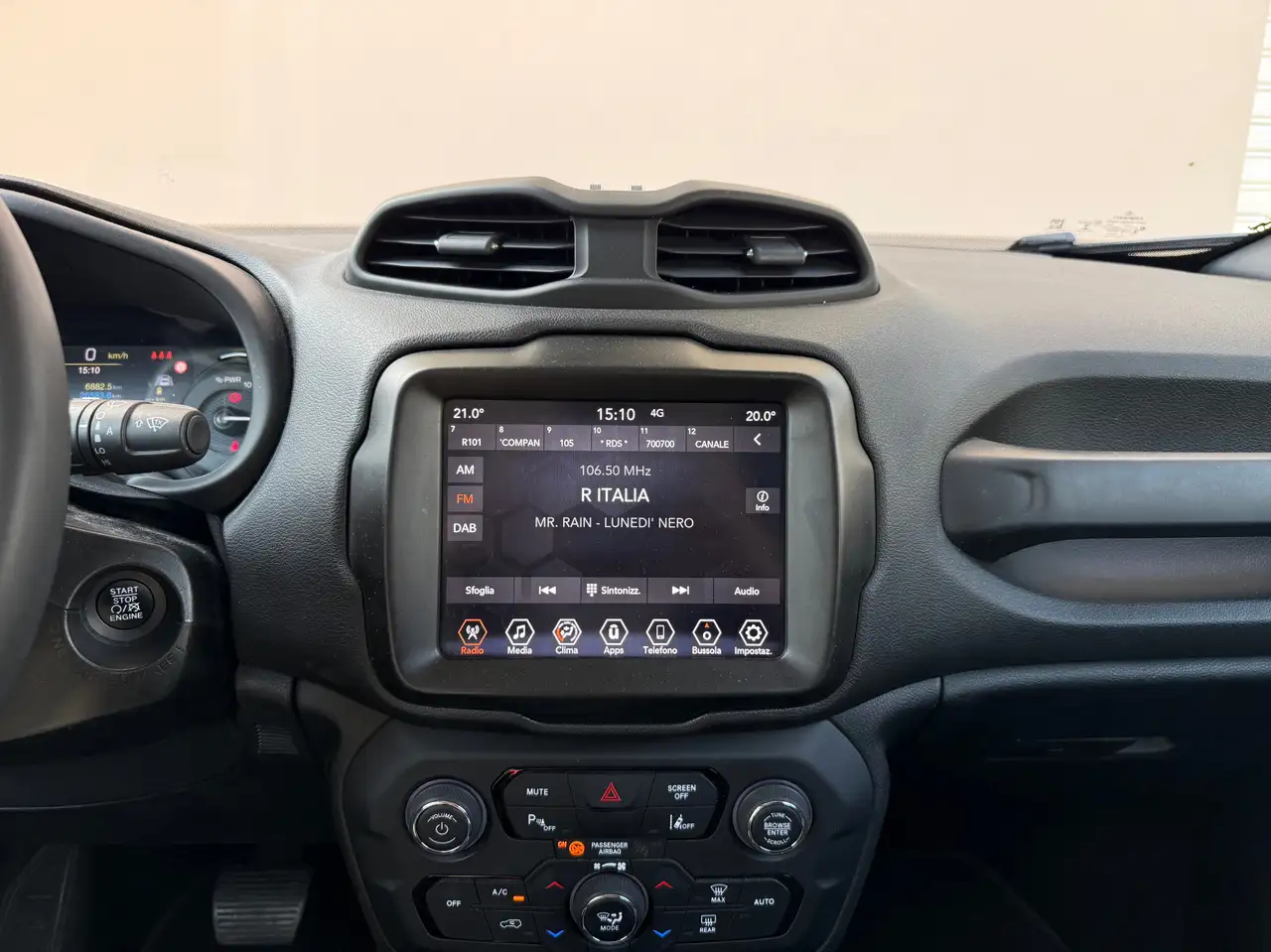Jeep Renegade 1.3 t4 phev Limited 4xe at6, миниатюра 7