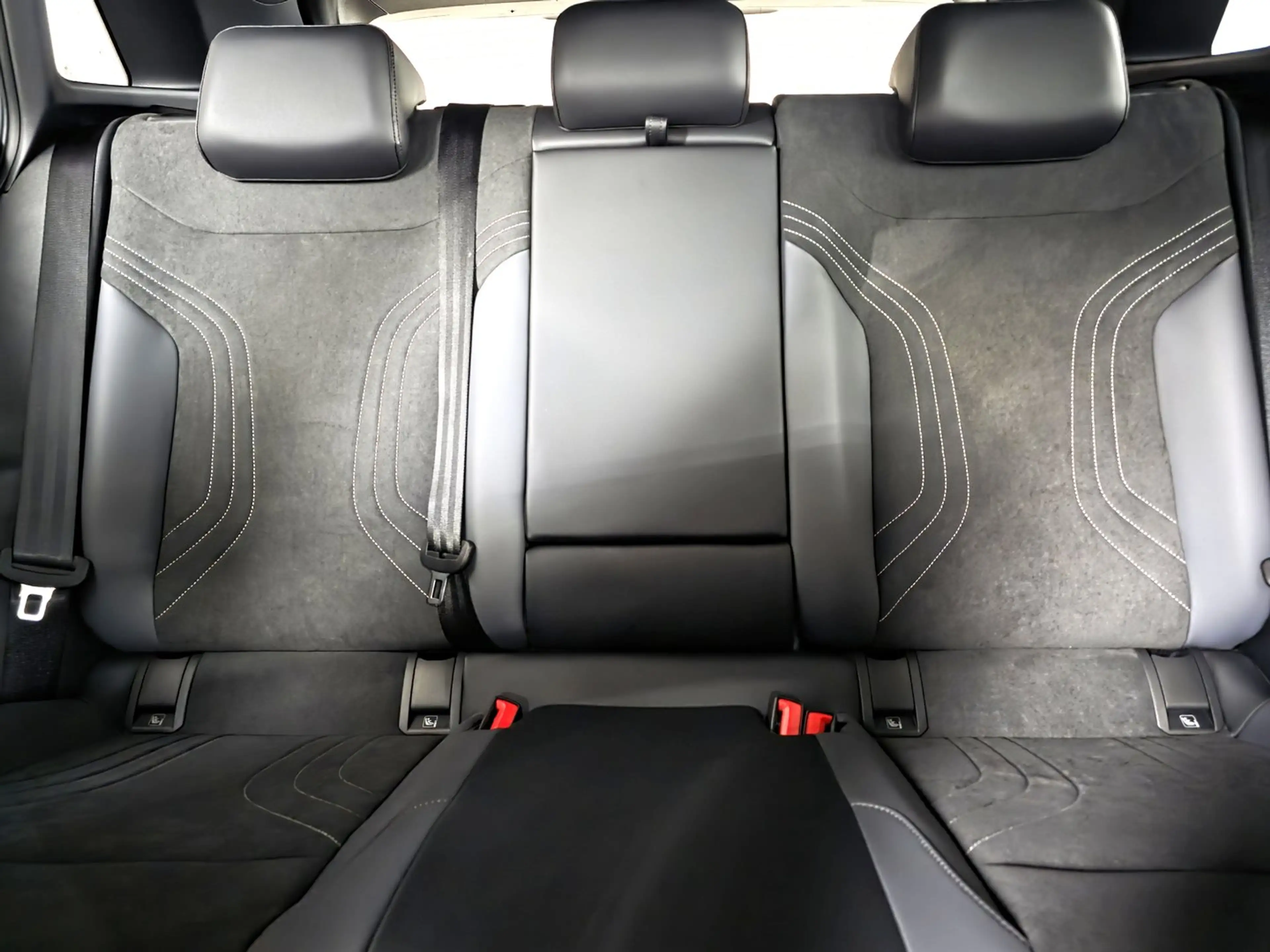 Volkswagen ID.4 Pro 210 kW Business — photo 13