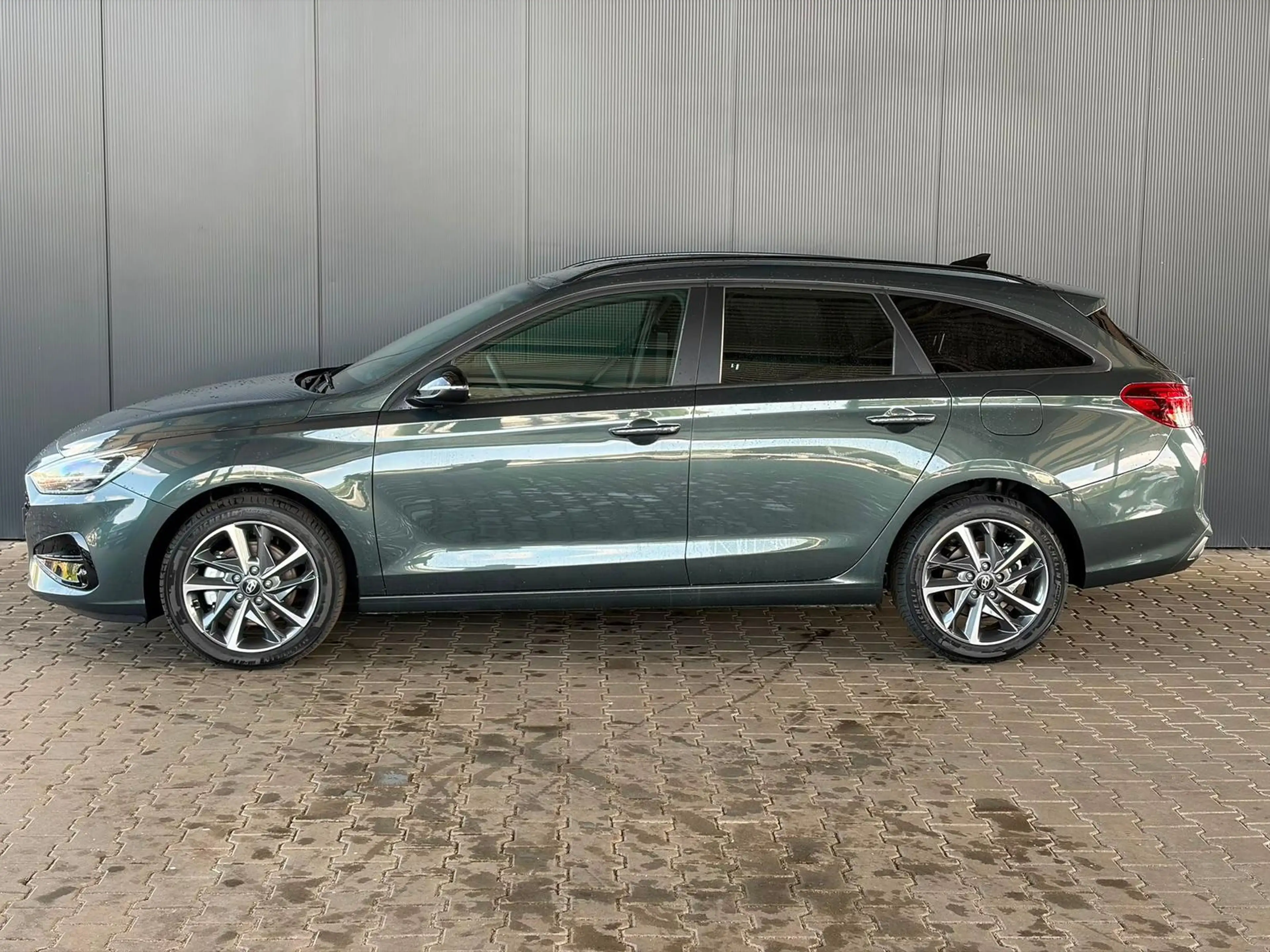 Hyundai i30 Kombi Comfort Plus 1.0 TGDI DCT Navi/ Adaptiver Te — photo 2