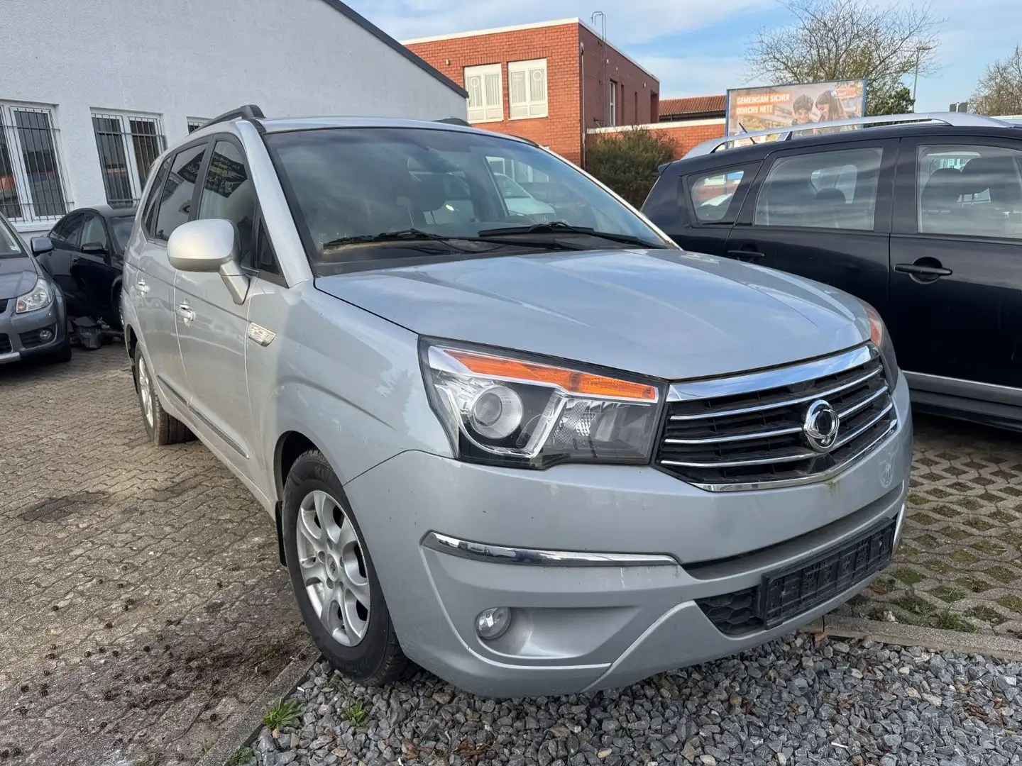 SsangYong Rodius Sapphire Gümüş rengi - 1