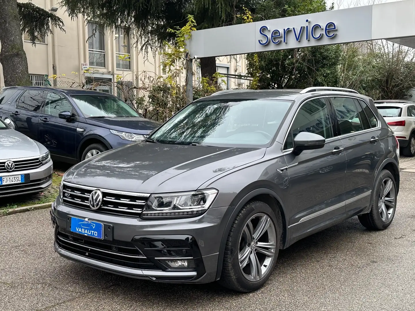 Volkswagen Tiguan Tiguan 2.0 TDI SCR DSG Advanced BlueMotion Technol Grau - 2