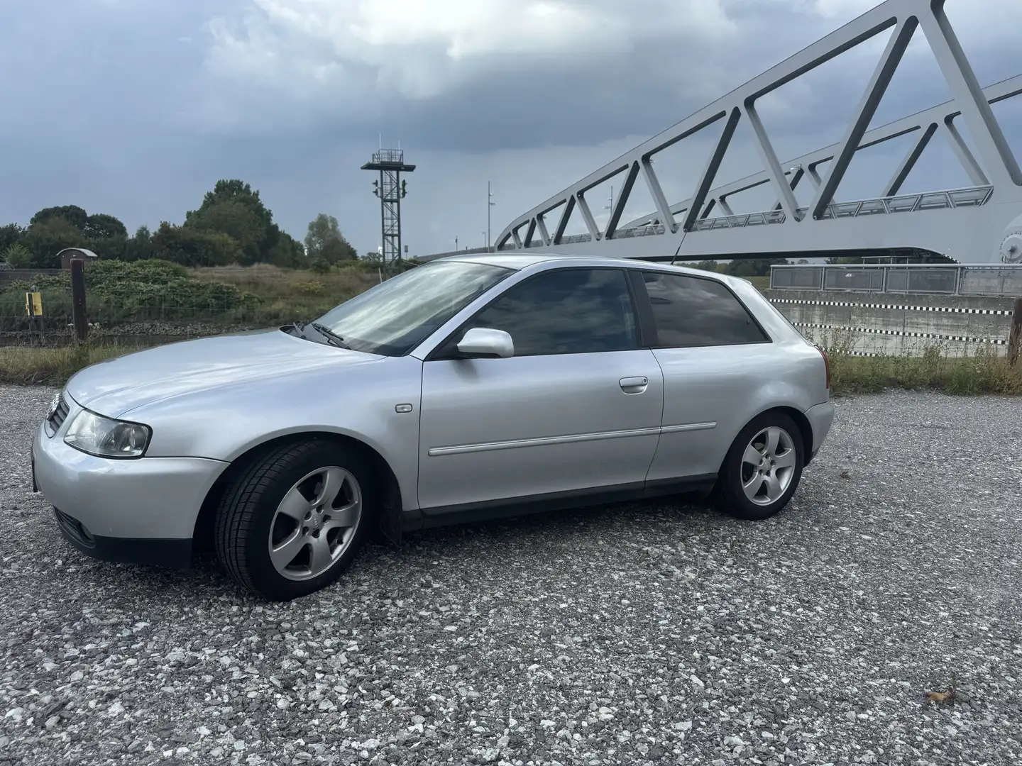 Audi A3 1.9 TDI Attraction Silber - 1