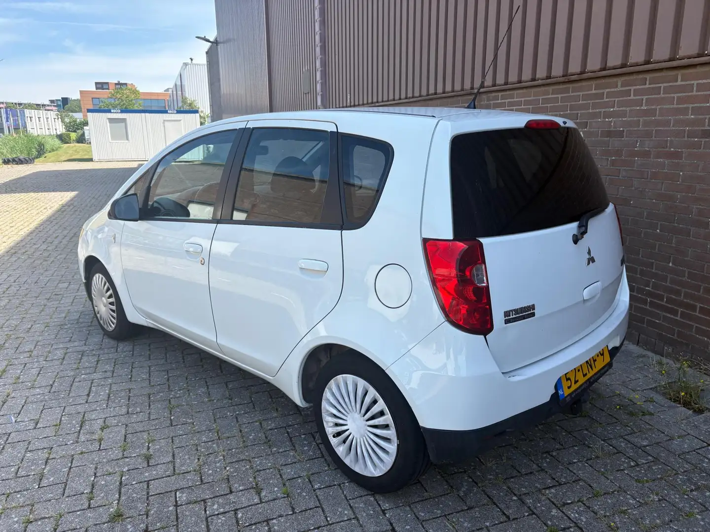 Mitsubishi Colt 1.1 Edition 5drs. Airco APK NAP Wit - 2