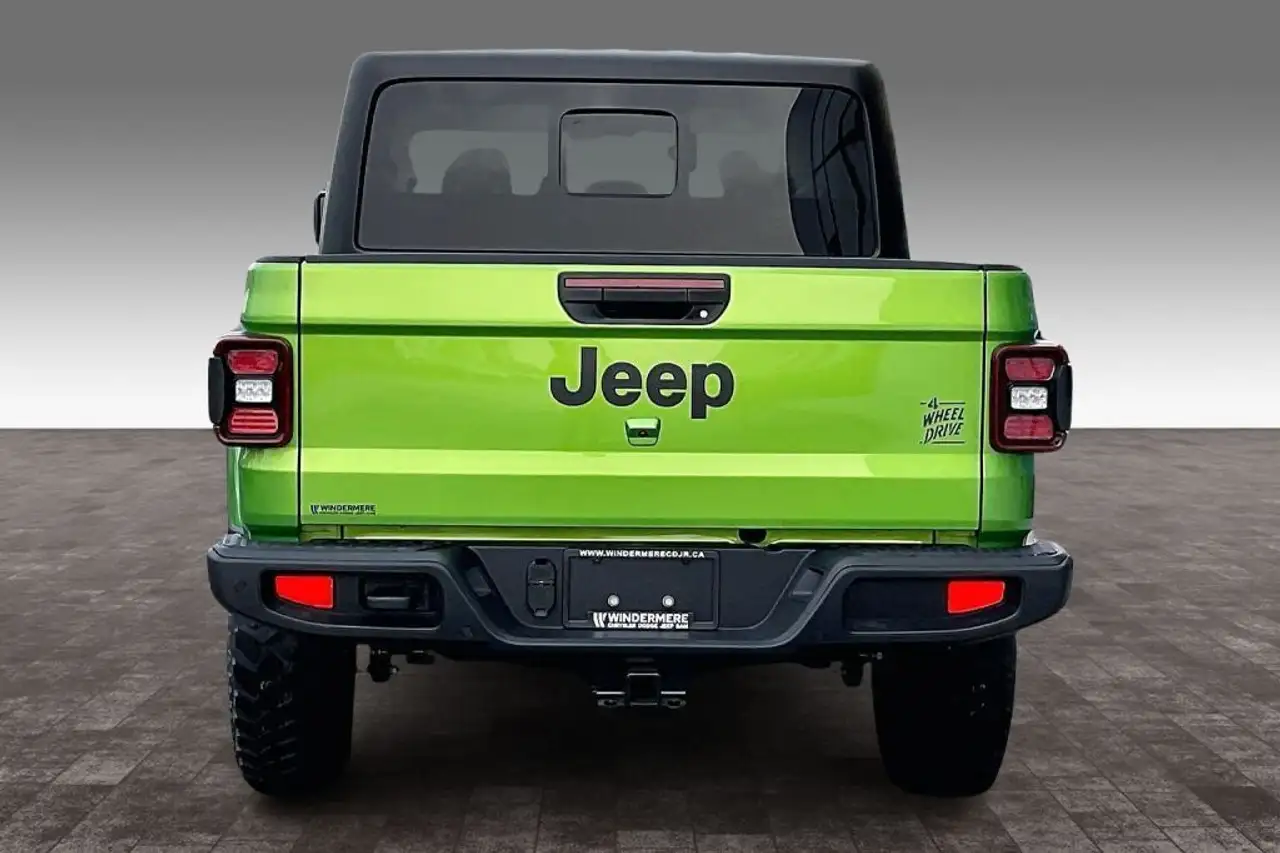 Jeep Gladiator photo Jeep Gladiator