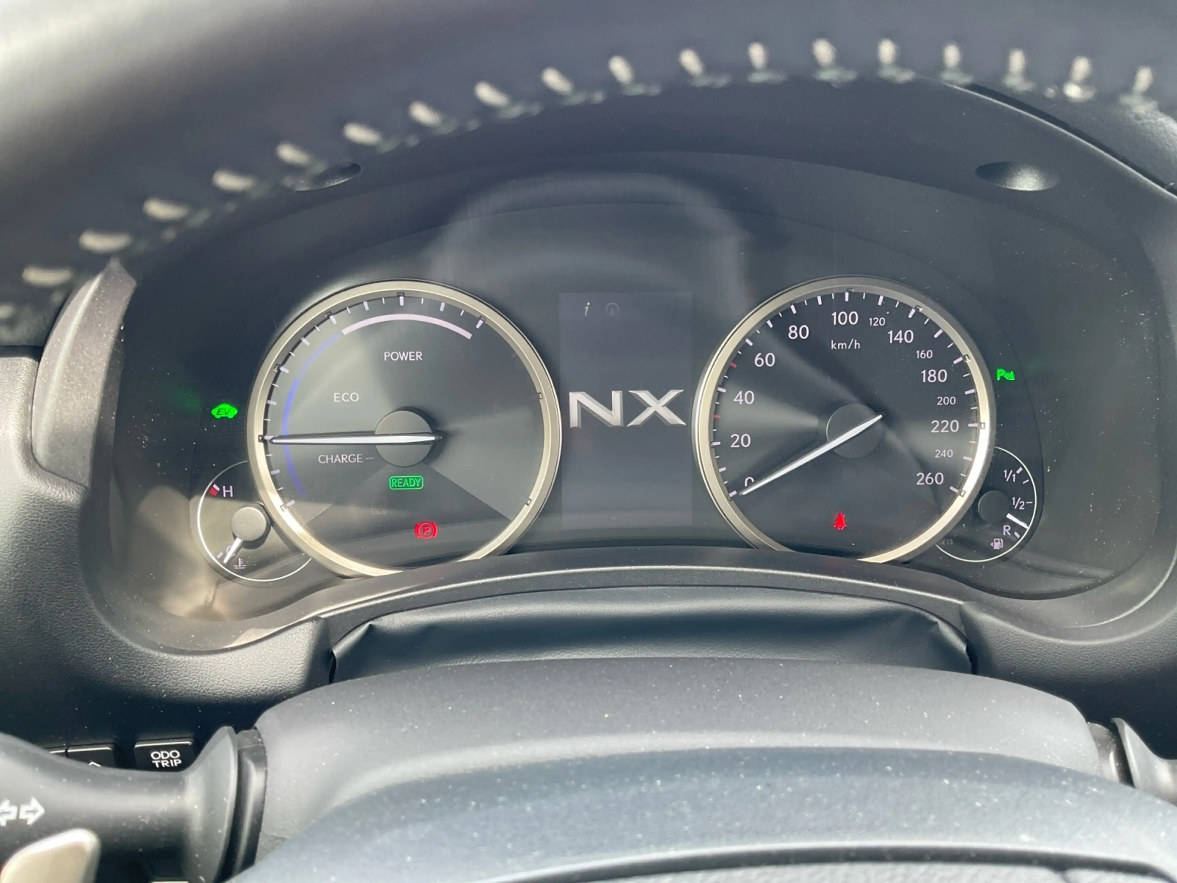 Lexus NX 300 h Style Edition — photo 12